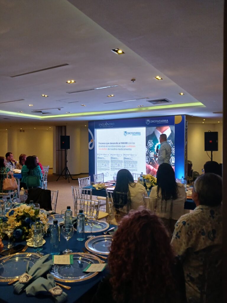 Ponencia sobre la trayectoria y crecimiento de Drotafarma en Venezuela.