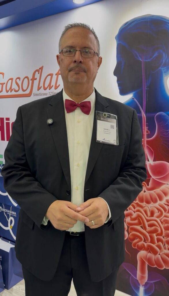 Diálogo sobre trastornos digestivos y microbiota con expertos en gastroenterología.