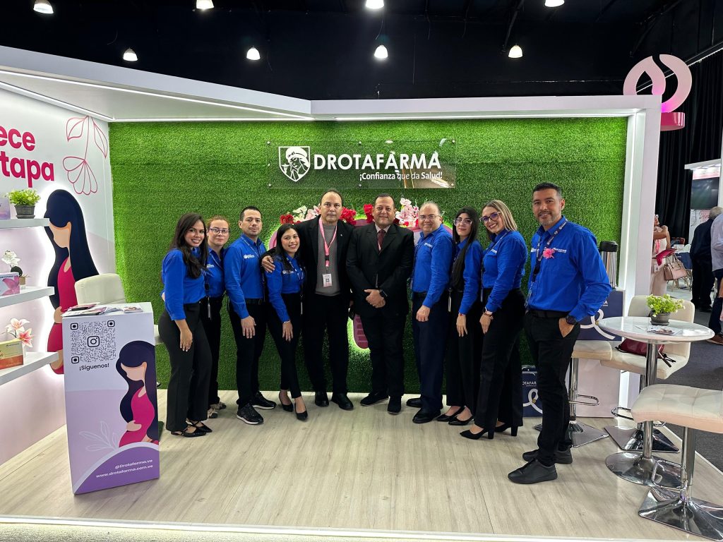 Equipo de Drotafarma participando en congreso de ginecología y obstetricia